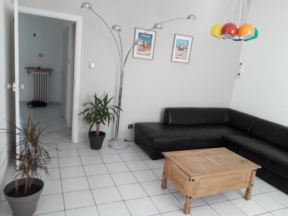Appartement Spacieux Orange  Kültér fotó